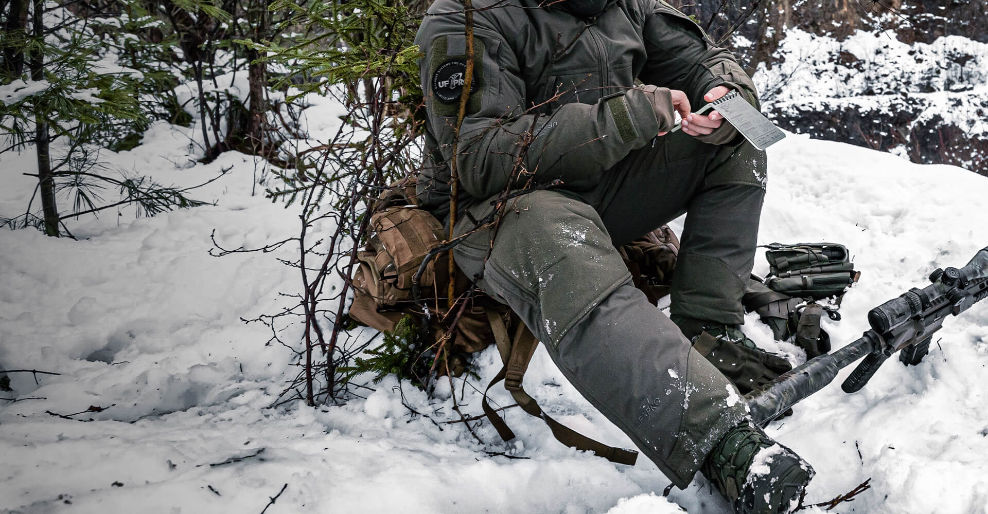 UF PRO tactical insulated pants keep you warm when you’re outdoors and stationary for a long time. Their anatomic fit gives you incomparable freedom of movement.