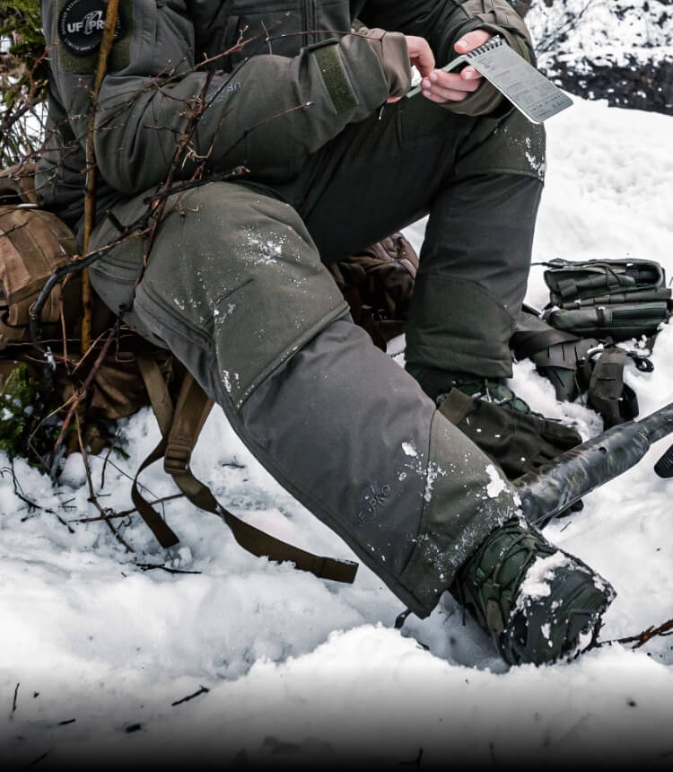 UF PRO tactical insulated pants keep you warm when you’re outdoors and stationary for a long time. Their anatomic fit gives you incomparable freedom of movement.