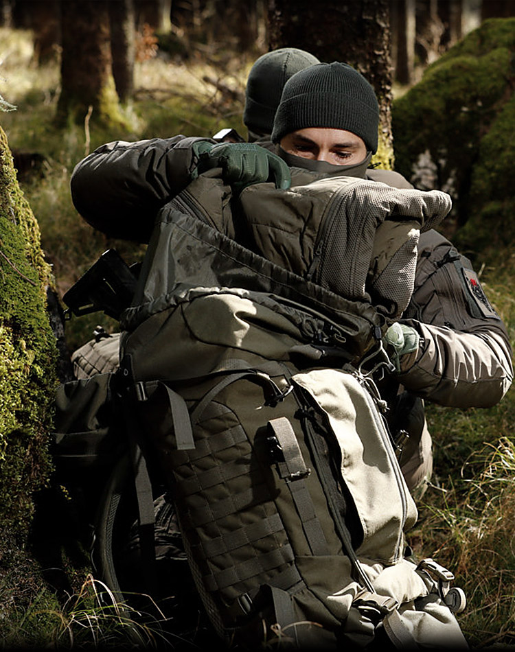Packing a uniform using Ranger Roll.